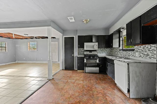 5830 Princess Ct, Baton Rouge, LA 70811