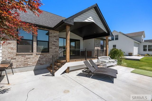 1864 Beach Park Drive, Idaho Falls, ID 83404