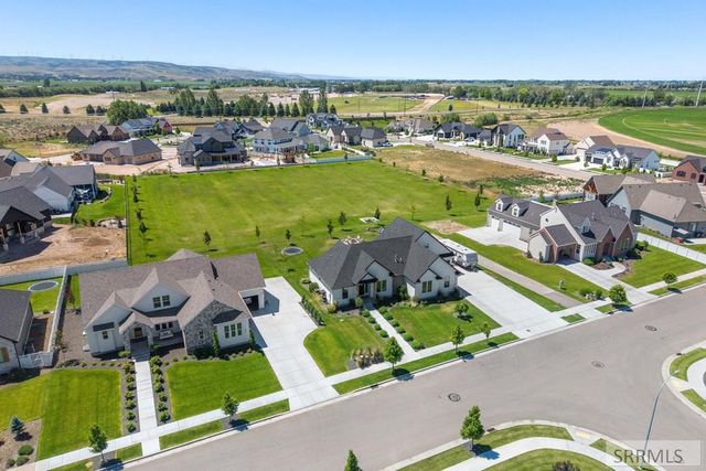 1864 Beach Park Drive, Idaho Falls, ID 83404