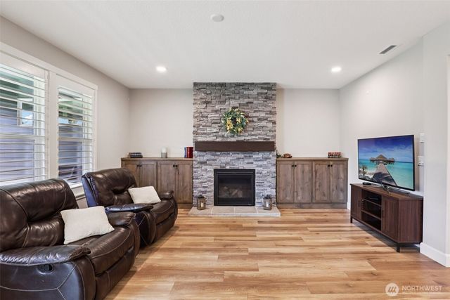 8321 NE 168th Place, Vancouver, WA 98682