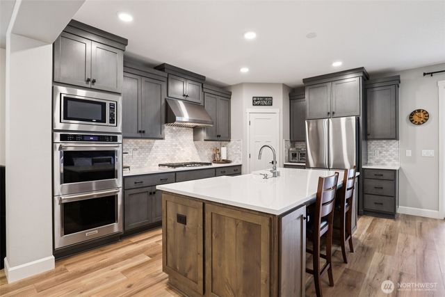 8321 NE 168th Place, Vancouver, WA 98682