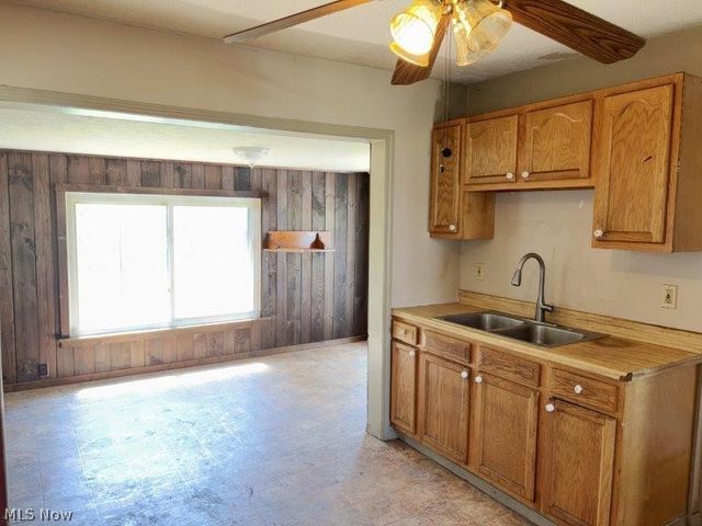 164 Forest Drive, Bedford, OH 44146
