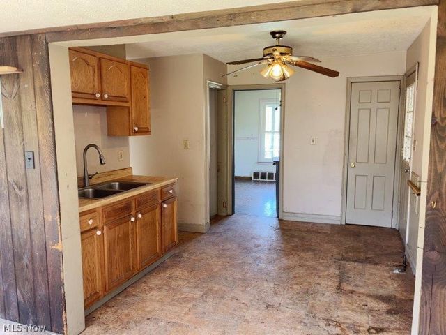 164 Forest Drive, Bedford, OH 44146