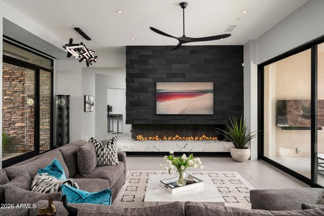 10302 E RUNNING DEER Trail, Scottsdale, AZ 85262