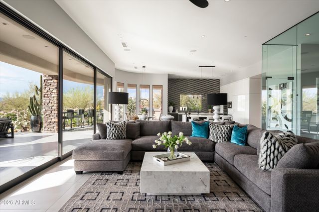 10302 E RUNNING DEER Trail, Scottsdale, AZ 85262