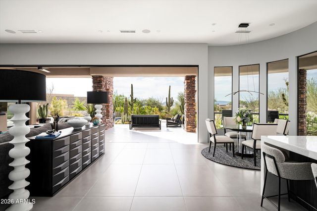 10302 E RUNNING DEER Trail, Scottsdale, AZ 85262