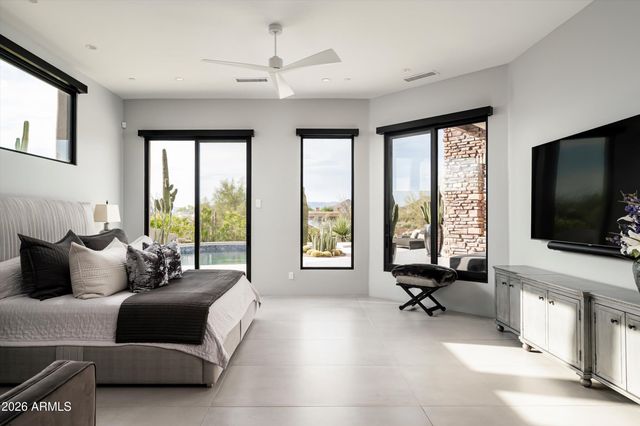 10302 E RUNNING DEER Trail, Scottsdale, AZ 85262