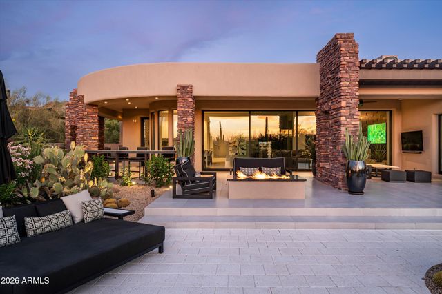 10302 E RUNNING DEER Trail, Scottsdale, AZ 85262