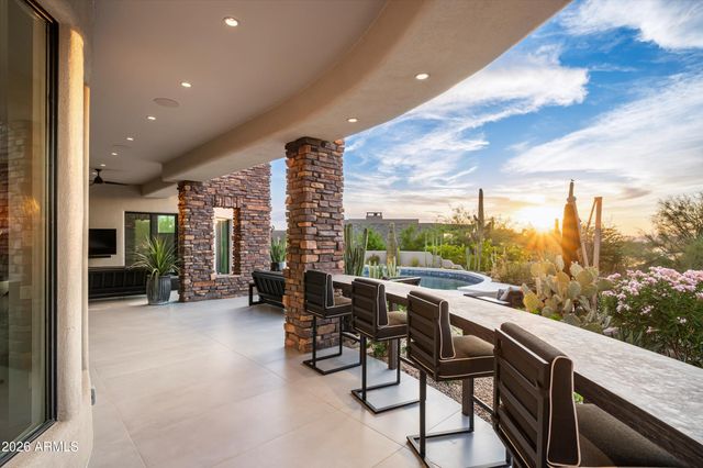 10302 E RUNNING DEER Trail, Scottsdale, AZ 85262
