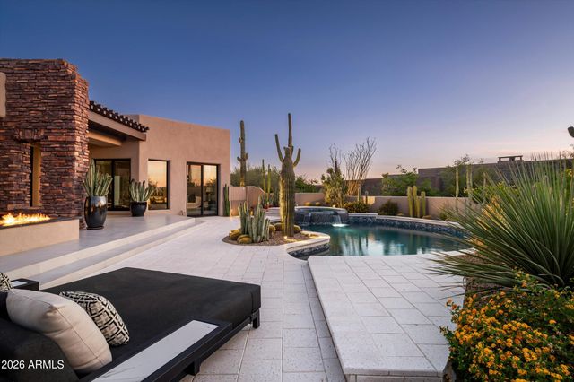 10302 E RUNNING DEER Trail, Scottsdale, AZ 85262