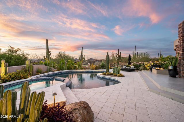 10302 E RUNNING DEER Trail, Scottsdale, AZ 85262