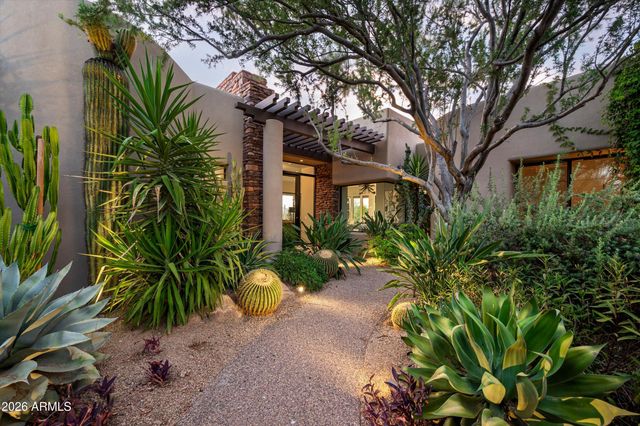 10302 E RUNNING DEER Trail, Scottsdale, AZ 85262