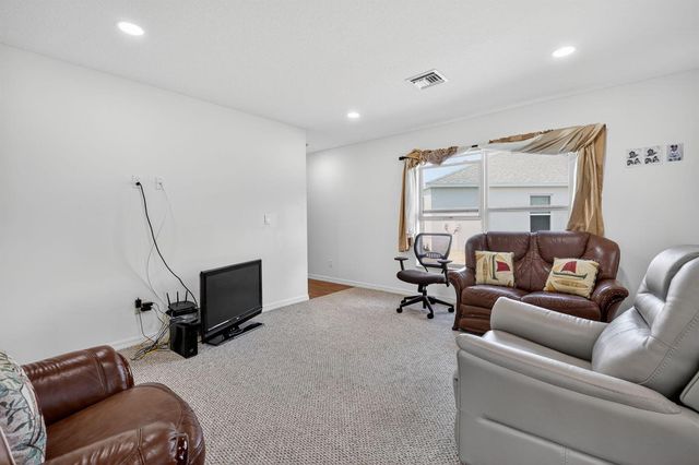 6217 NW Gatun Court, Port St. Lucie, FL 34986