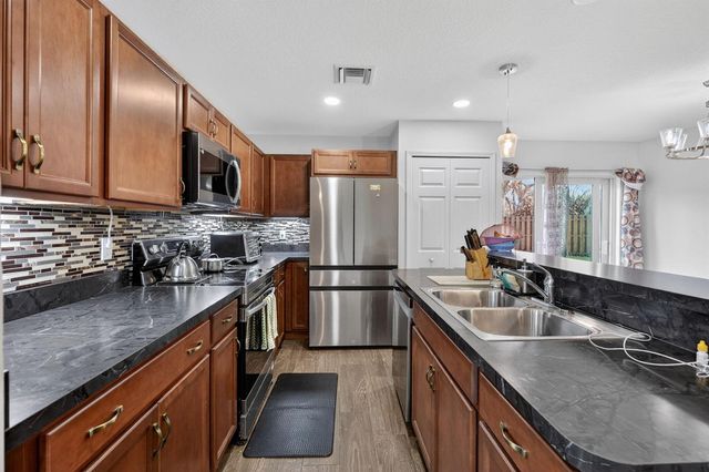 6217 NW Gatun Court, Port St. Lucie, FL 34986