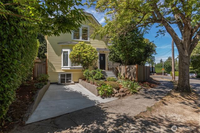 2815 8th Avenue W, Seattle, WA 98119