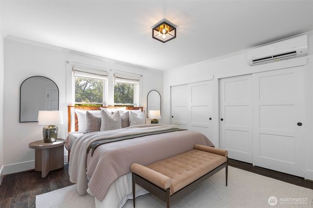 2815 8th Avenue W, Seattle, WA 98119
