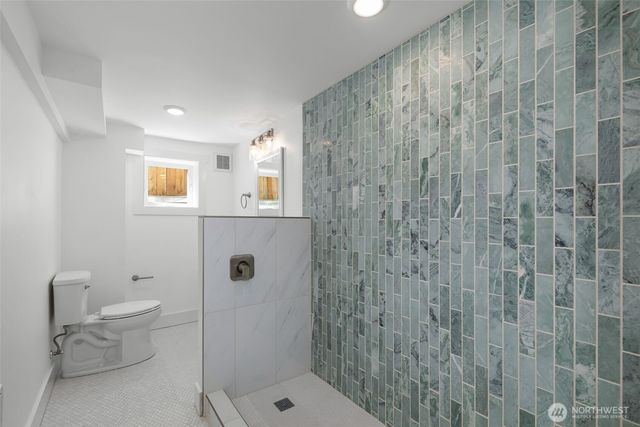 2815 8th Avenue W, Seattle, WA 98119