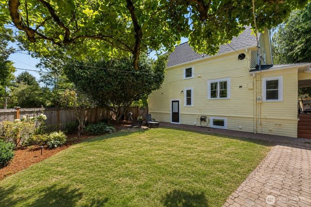 2815 8th Avenue W, Seattle, WA 98119