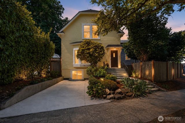 2815 8th Avenue W, Seattle, WA 98119