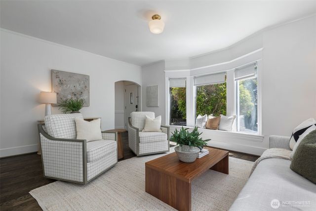 2815 8th Avenue W, Seattle, WA 98119