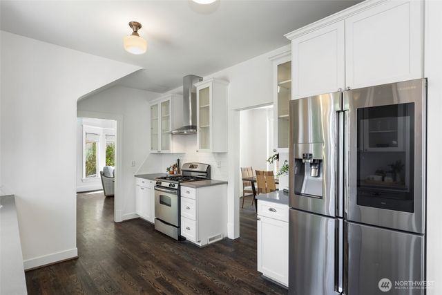 2815 8th Avenue W, Seattle, WA 98119