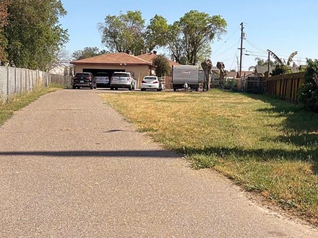 16316 Hilltop, Delhi, CA 95315