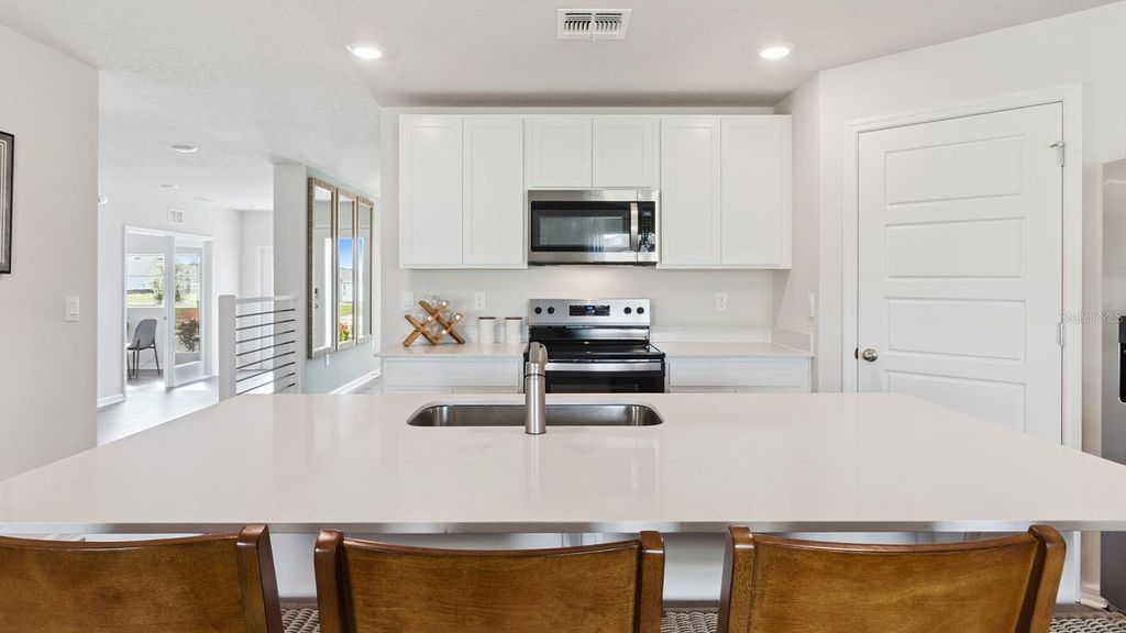 Image 5 of property listing at 3389 WAKEFIELD DRIVE, Haines City, FL 33844