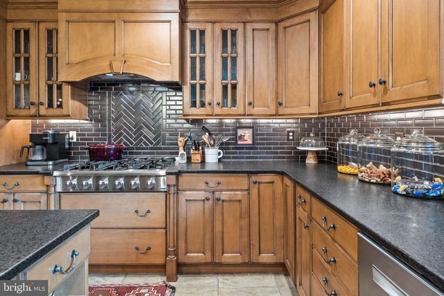 1108 EVERGREEN RD, Yardley, PA 19067