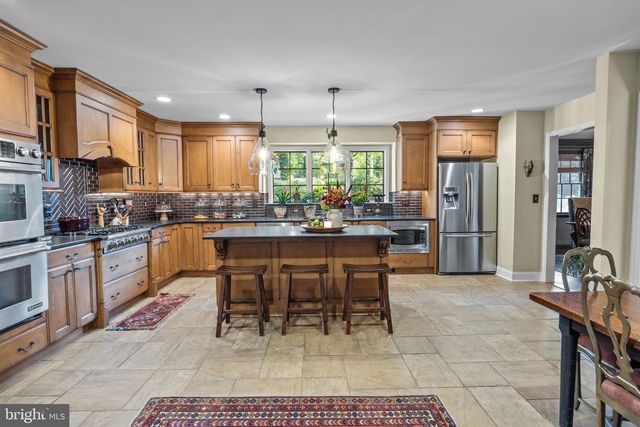 1108 EVERGREEN RD, Yardley, PA 19067