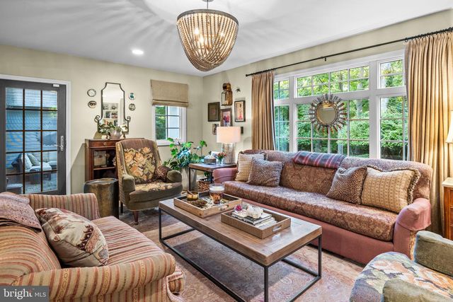 1108 EVERGREEN RD, Yardley, PA 19067