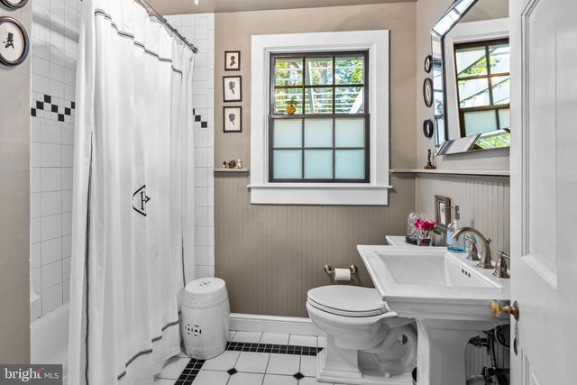 1108 EVERGREEN RD, Yardley, PA 19067