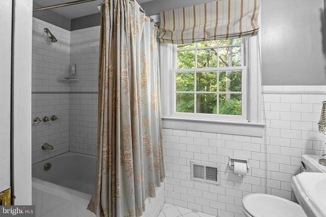 1108 EVERGREEN RD, Yardley, PA 19067