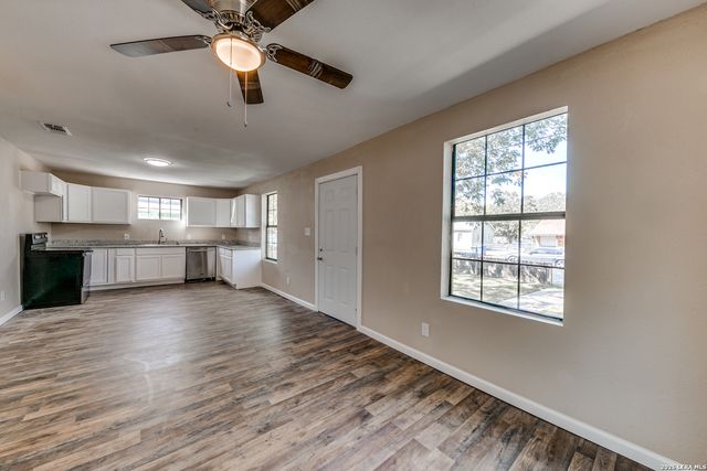 142 SARGENT ST, San Antonio, TX 78210