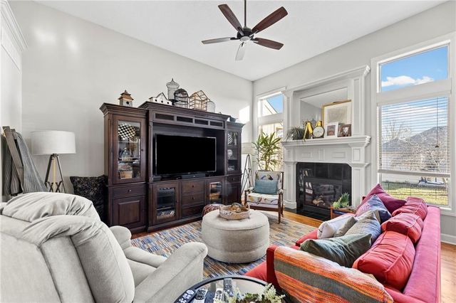 24021 Eagle Court, Paola, KS 66071