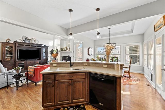 24021 Eagle Court, Paola, KS 66071