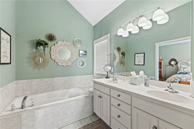 24021 Eagle Court, Paola, KS 66071