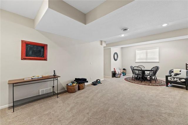 24021 Eagle Court, Paola, KS 66071