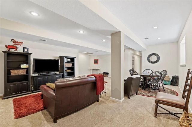 24021 Eagle Court, Paola, KS 66071