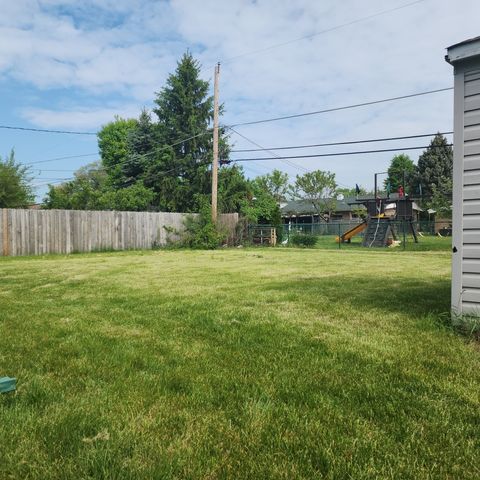 7826 W 98th Place, Hickory Hills, IL 60457