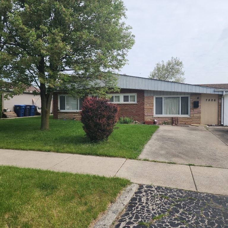 7826 W 98th Place, Hickory Hills, IL 60457