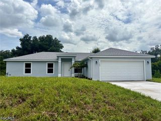 709 Ledge ST, Lehigh Acres, FL 33972