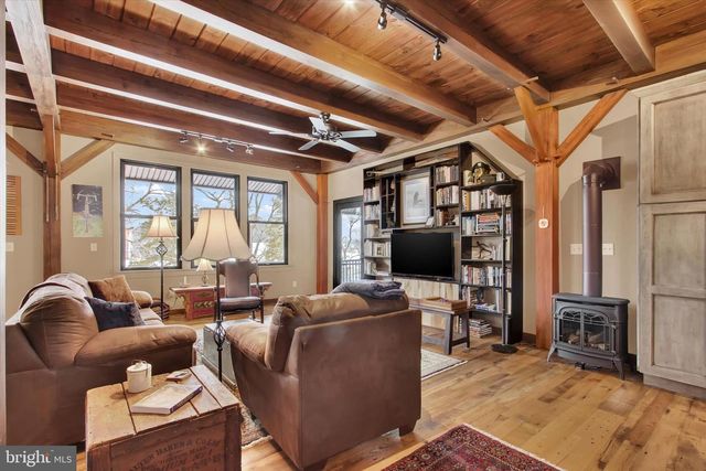 742 HARRISON DR, Gettysburg, PA 17325