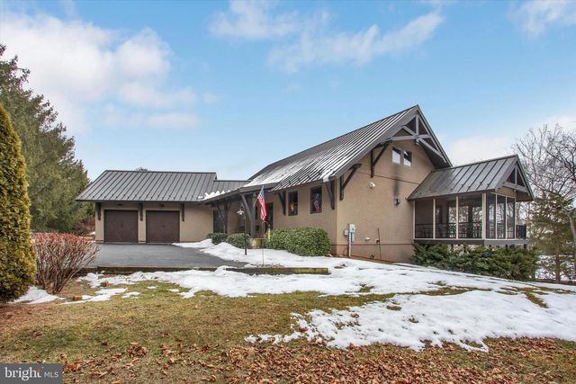 742 HARRISON DR, Gettysburg, PA 17325