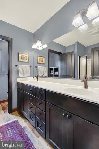 742 HARRISON DR, Gettysburg, PA 17325