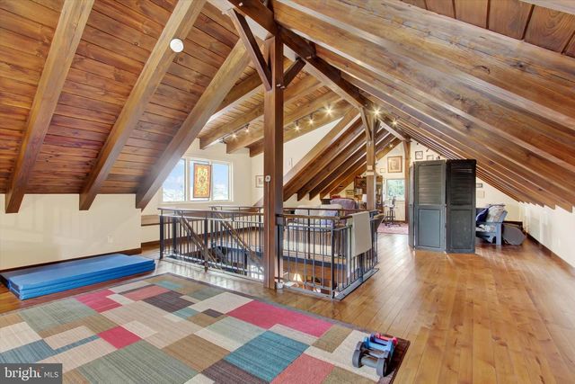 742 HARRISON DR, Gettysburg, PA 17325