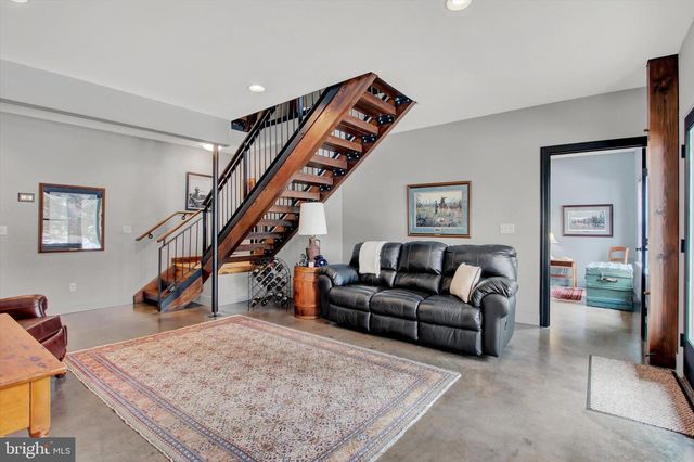 742 HARRISON DR, Gettysburg, PA 17325