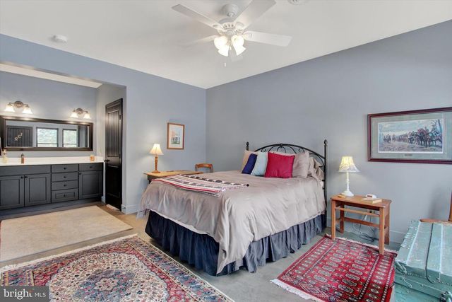 742 HARRISON DR, Gettysburg, PA 17325