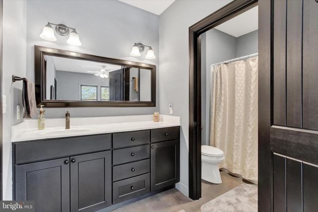 742 HARRISON DR, Gettysburg, PA 17325