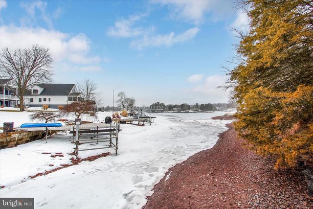 742 HARRISON DR, Gettysburg, PA 17325