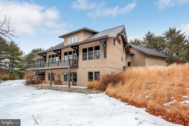 742 HARRISON DR, Gettysburg, PA 17325